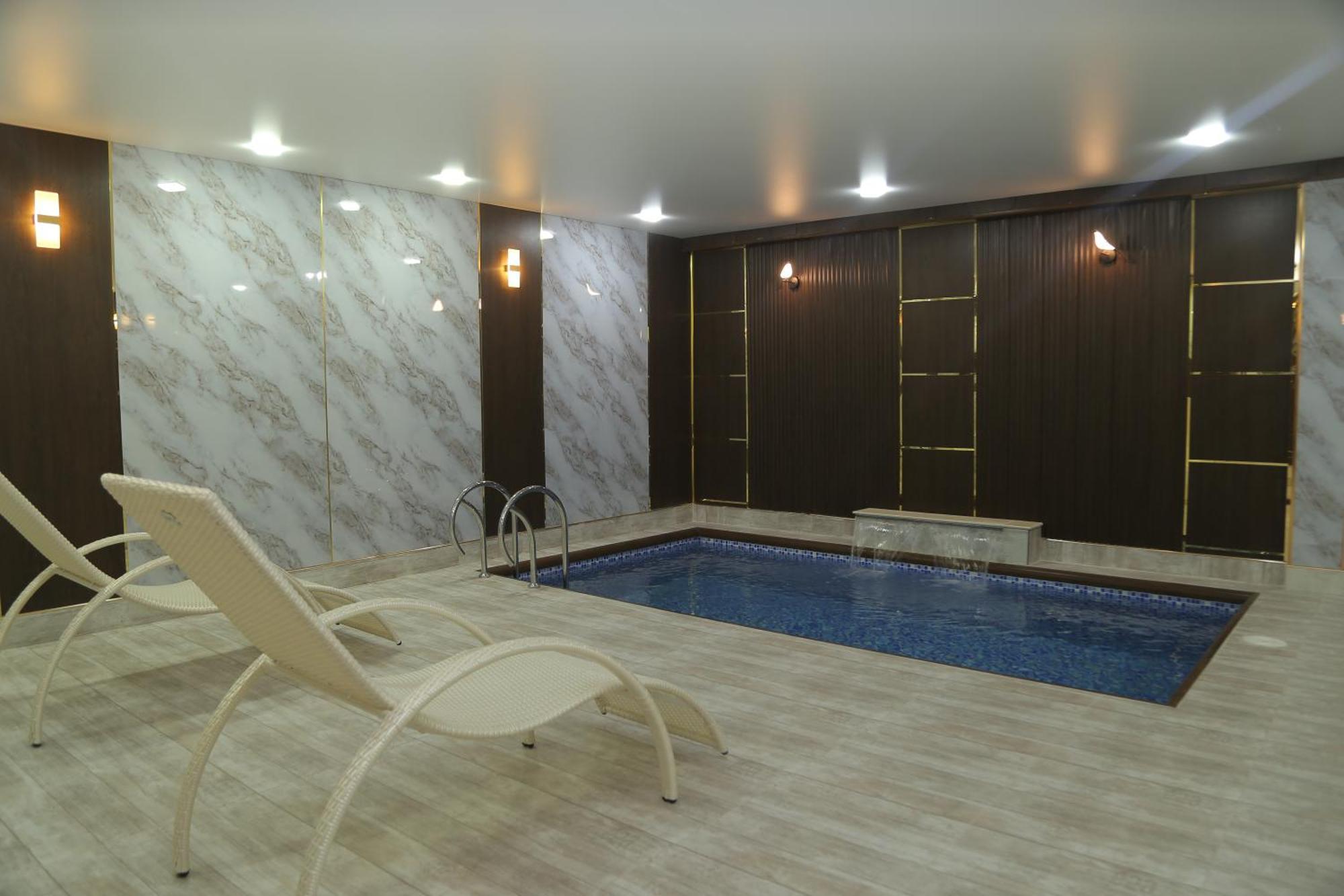 Bek Plus Hotel Takchilik Exterior foto